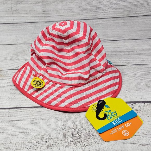 NWT sunday‎ afternoons infant sunsprout hat, coral/white stripe 0-6 months - Picture 1 of 4